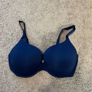Victoria’s Secret Navy Blue T-shirt full coverage bra